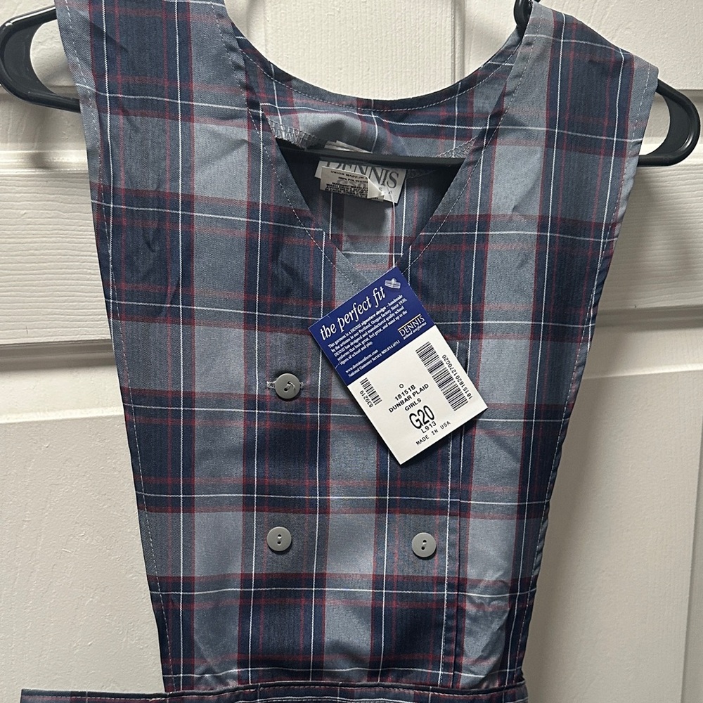 Dennis Uniform NWT Jumper G20